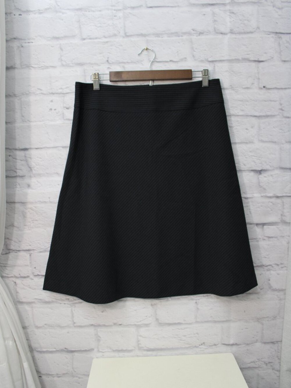 Express Size 8 Black Blue Pinstripe Lined A Line Business Casual Flowy Skirt